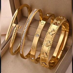 18K Yellow Gold Plated Floral & Crystal Stackable Bangle Bracelet 4 Piece Set